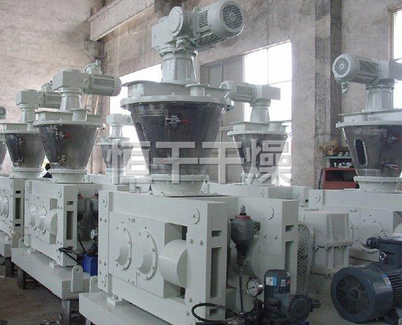 GZL系列干法輾壓造粒機